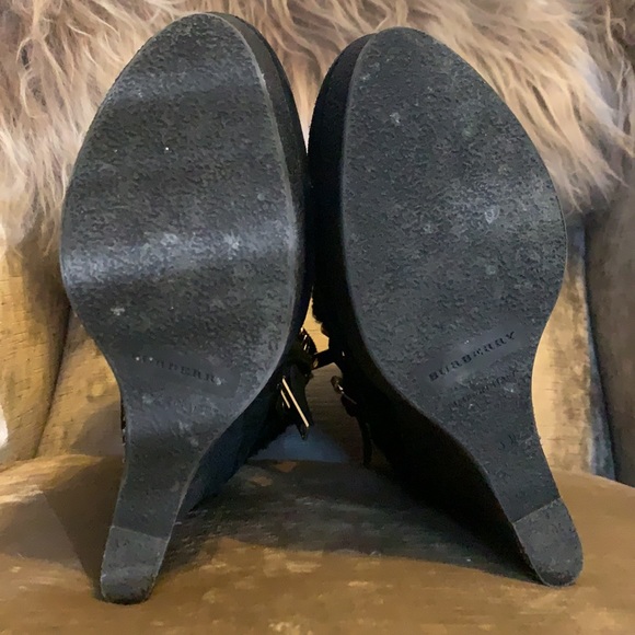 Authentic Burberry wedge boots - Picture 9 of 10